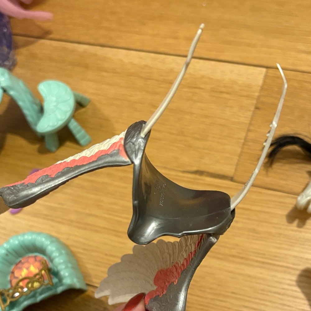 SHE-RA Crystal Castle and Playset - Picture 5 of 13
